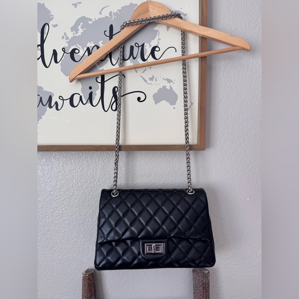 Black Quilted chain turnlock shoulder bag purse - Picture 5 of 6